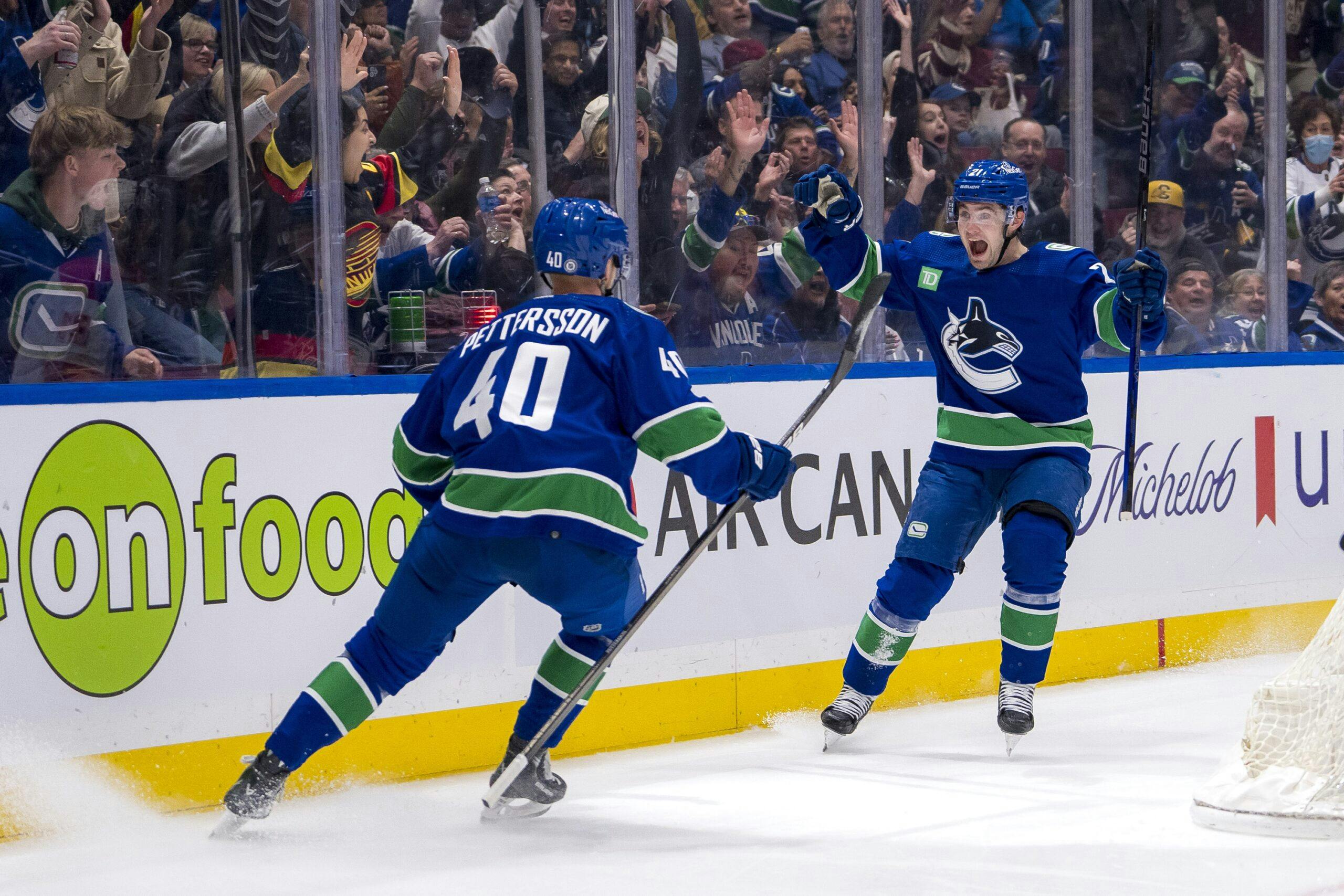 Vancouver Canucks clinch Pacific Division title with 4-1 win over the Calgary Flames