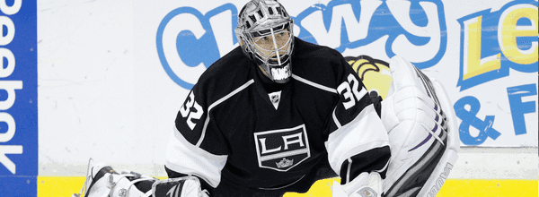 Kings face elimination in Chicago
