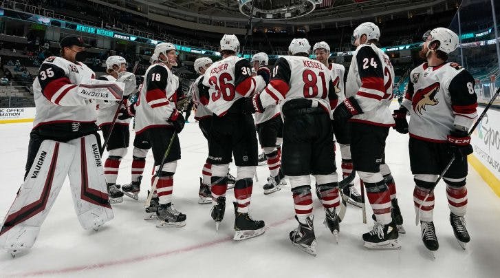 NHL: Devils' Blackwood remains unvaccinated with season looming
