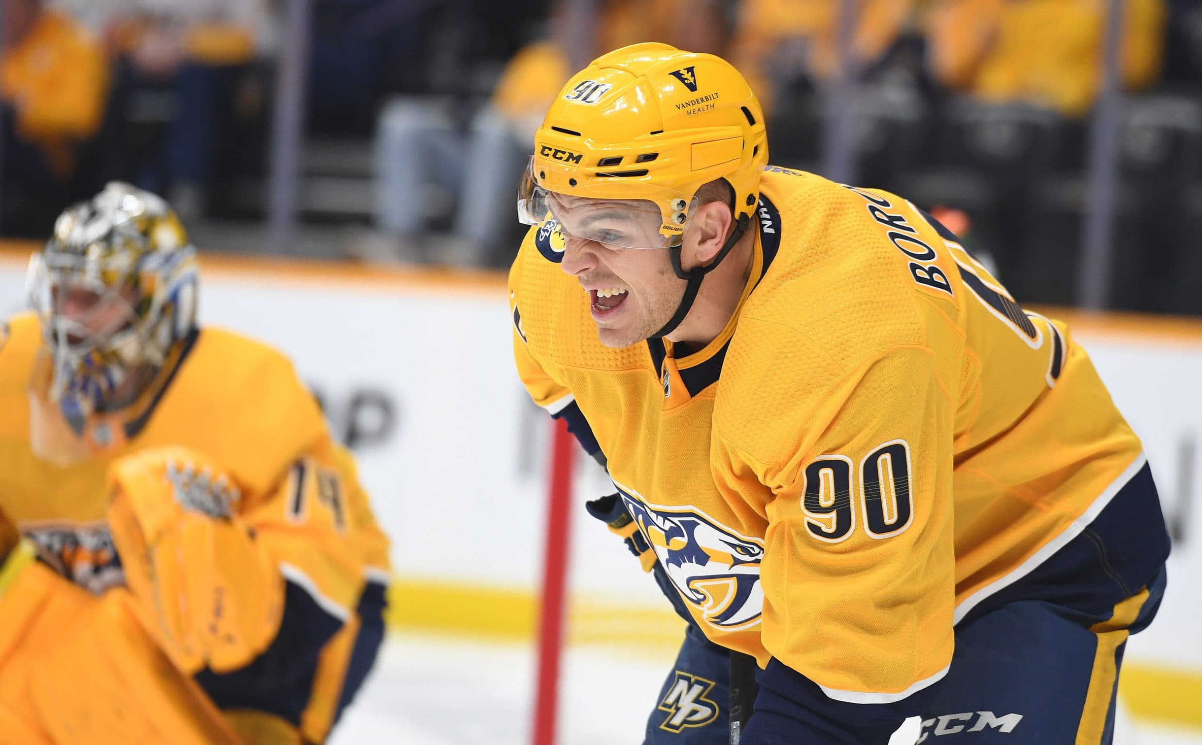 Predators sign Borowiecki to one year extension