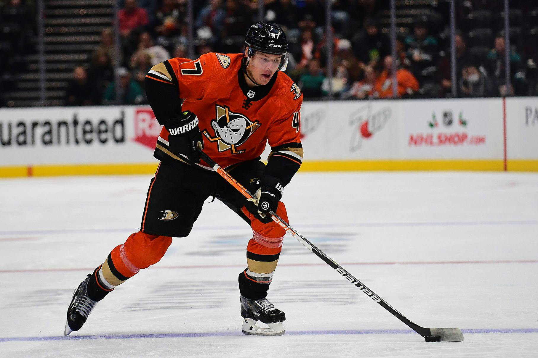 Boston Bruins extend Hampus Lindholm on eight-year, $52-million deal