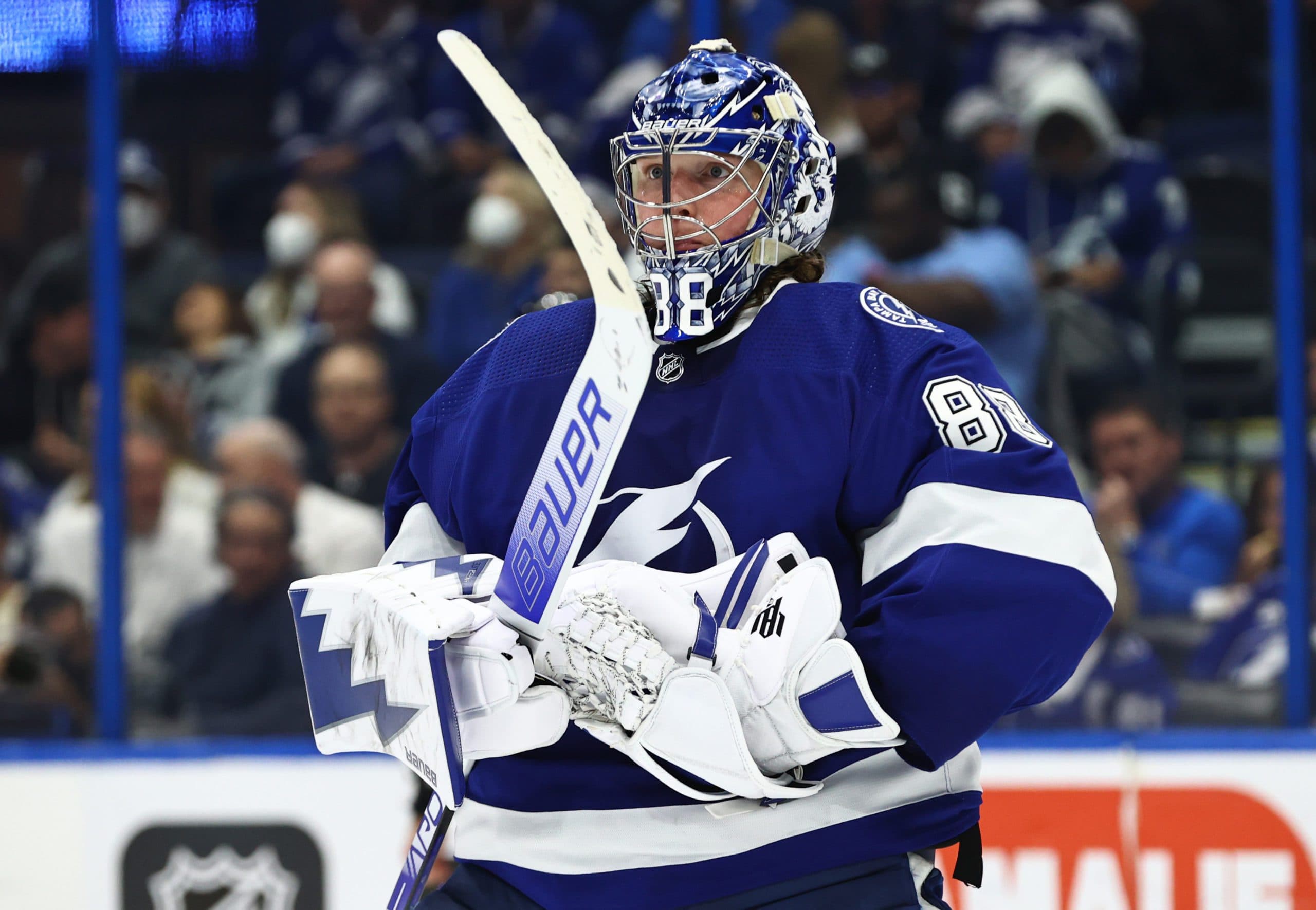 Andrei Vasilevskiy makes mind-boggling behind-the-back glove save 