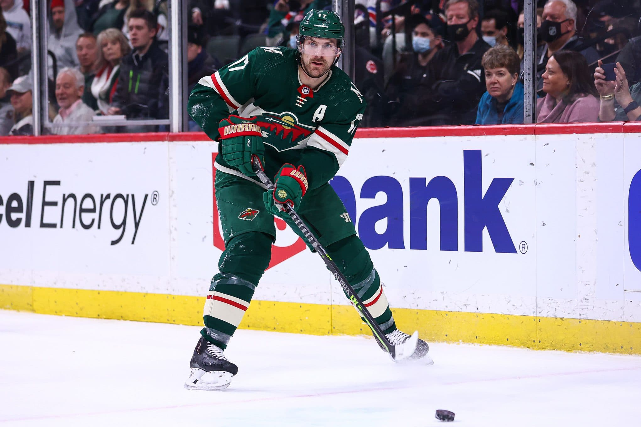 Minnesota Wild forward Marcus Foligno fined for kneeing Jakub Voracek