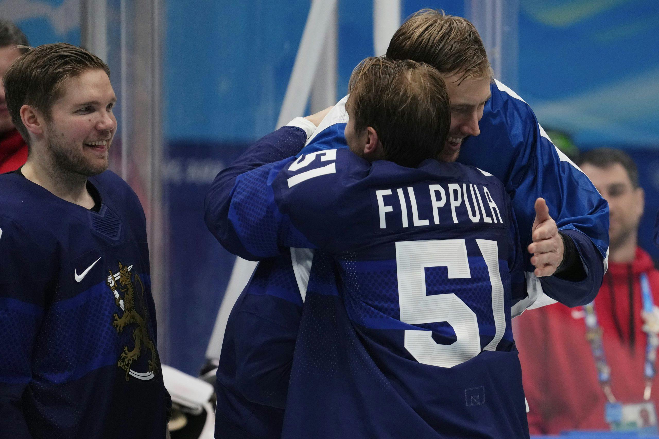 Finland defeats Canada in OT to capture gold at 2022 IIHF World Championship
