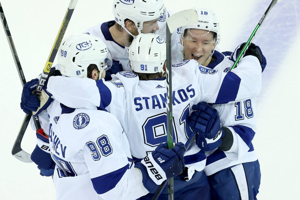 Stanley Cup Playoffs Day 39: Ondrej Palat scores another late goal to help Tampa Bay Lightning take Game 5