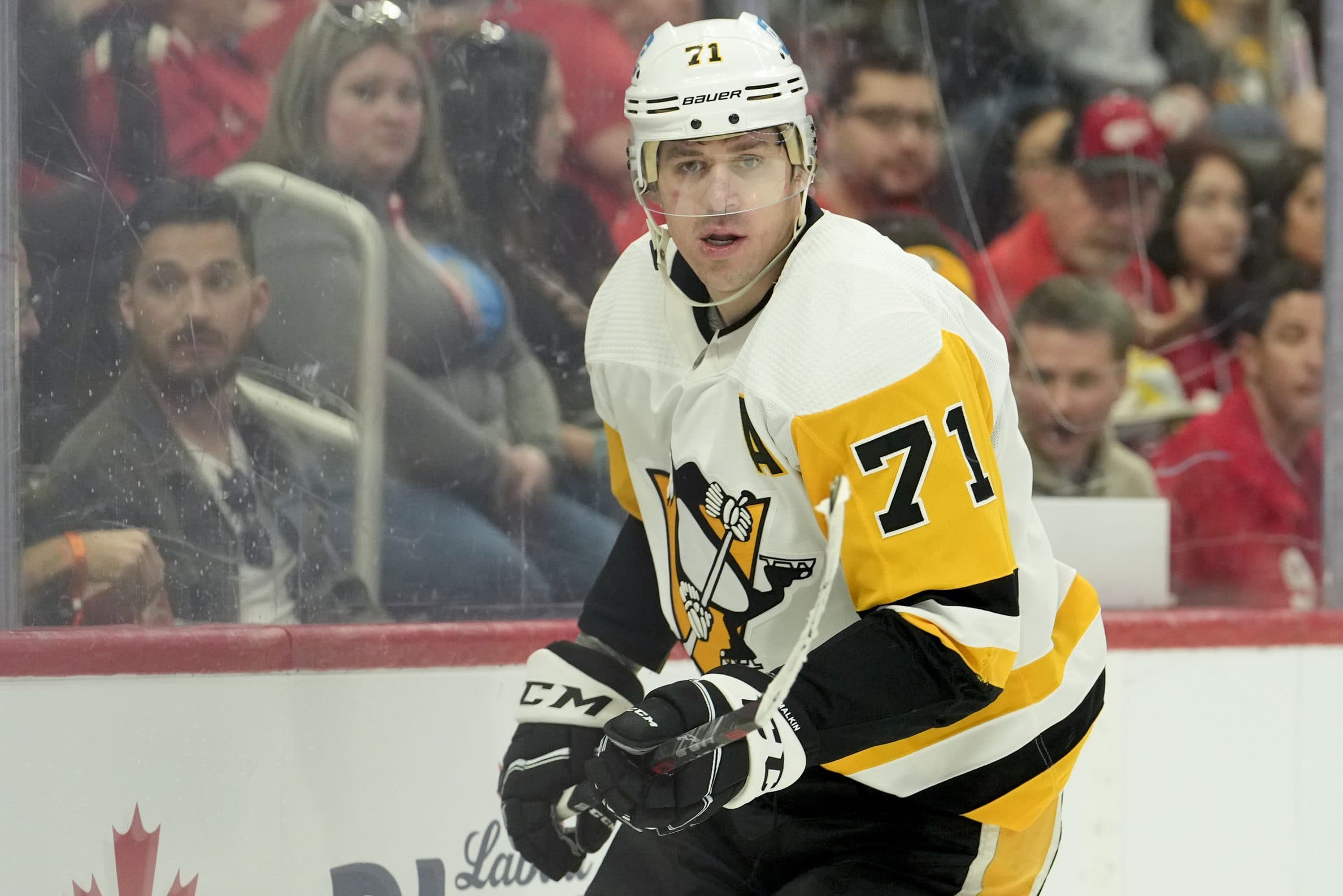 How does Evgeni Malkin deal with - Pittsburgh Penguins