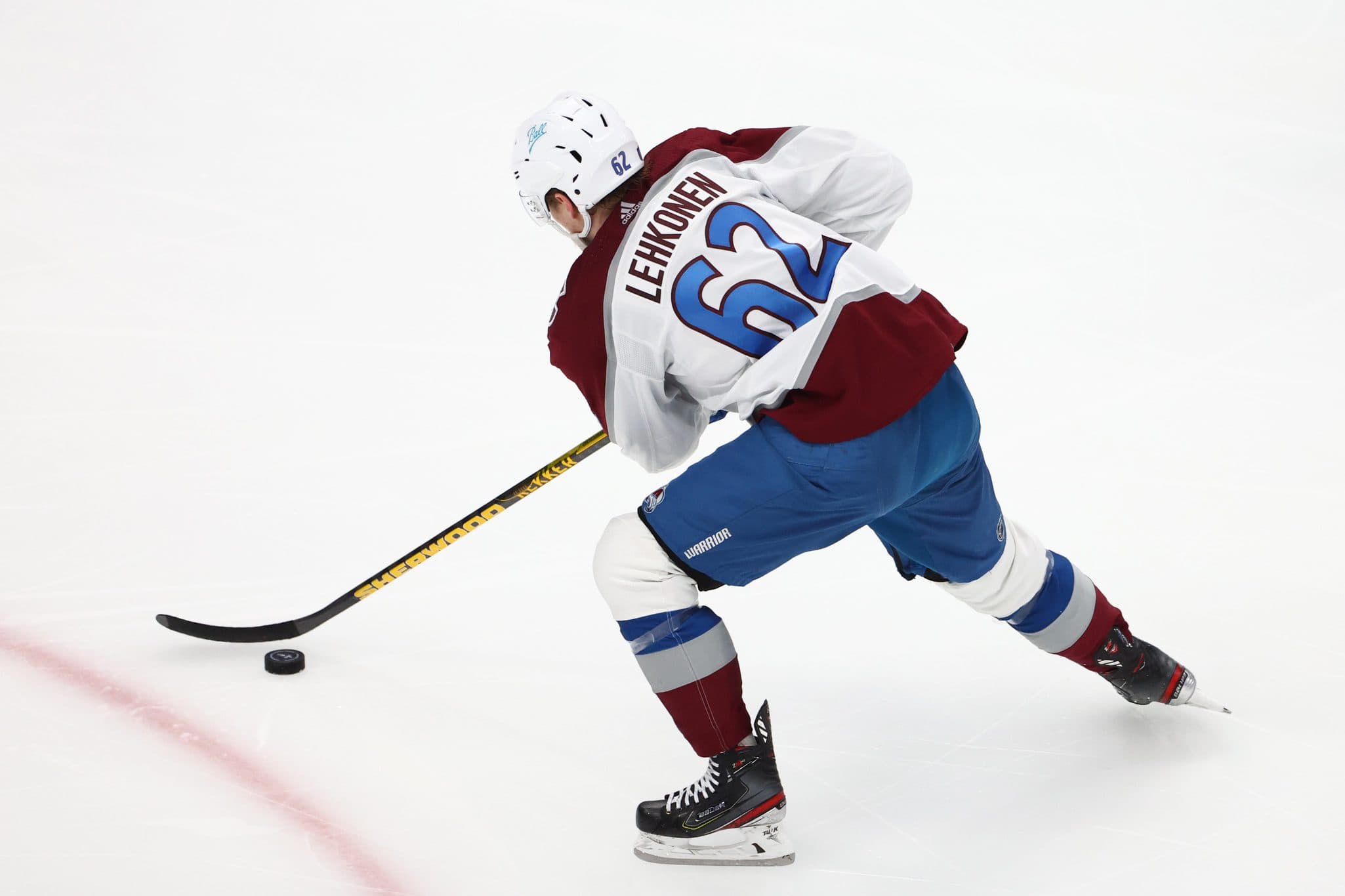 Colorado Avalanche’s Artturi Lehkonen will miss 4-6 weeks with a broken finger