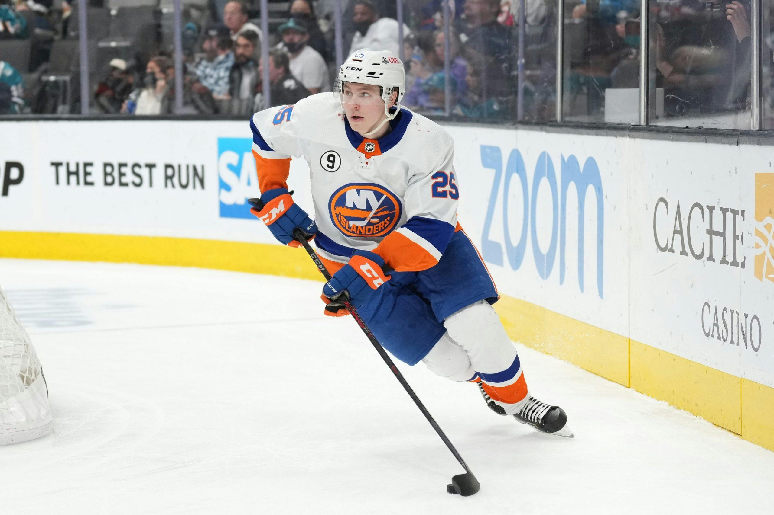 Report: New York Islanders defenseman Sebastian Aho arrested for driving under the influence