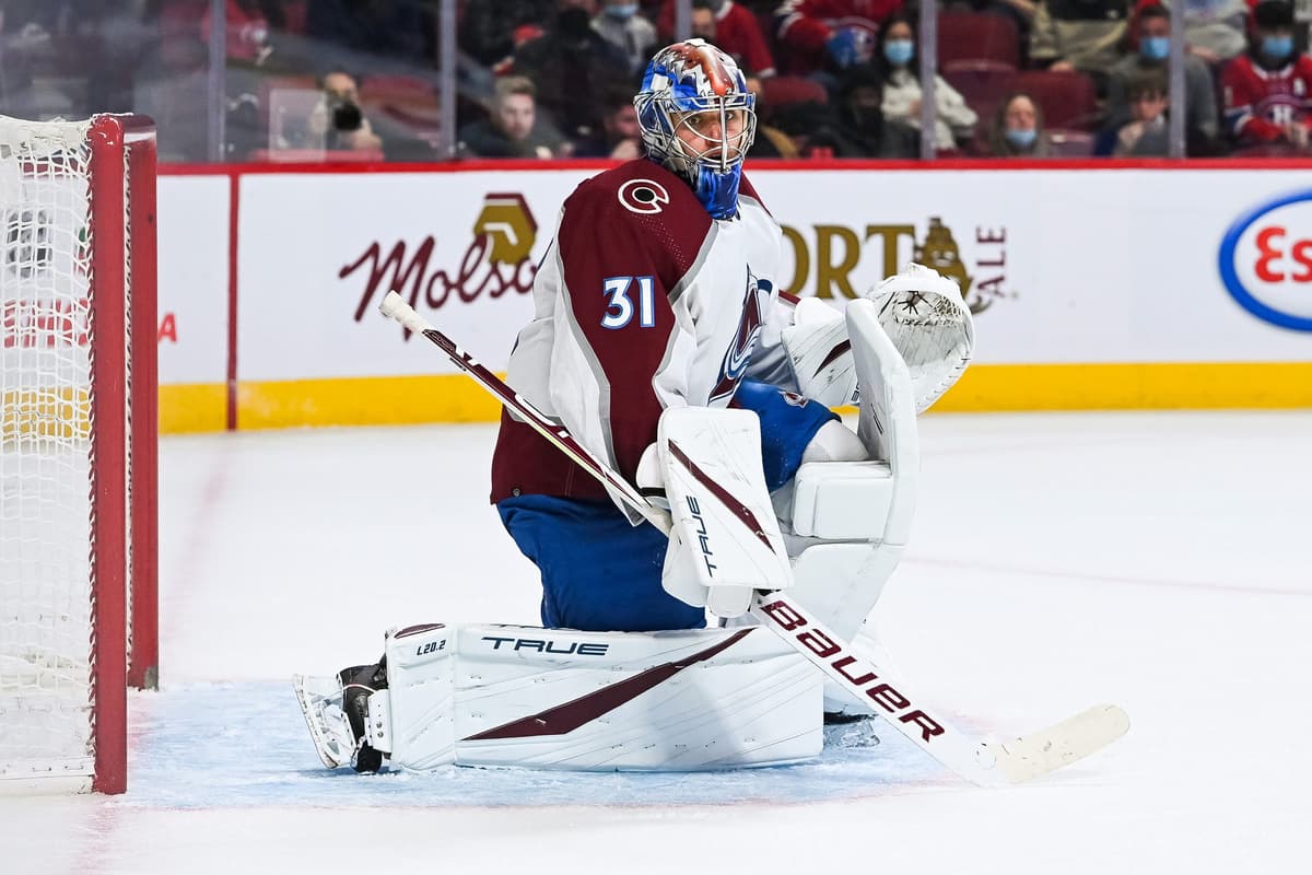 Arizona Coyotes claim Jonas Johansson off waivers from Colorado