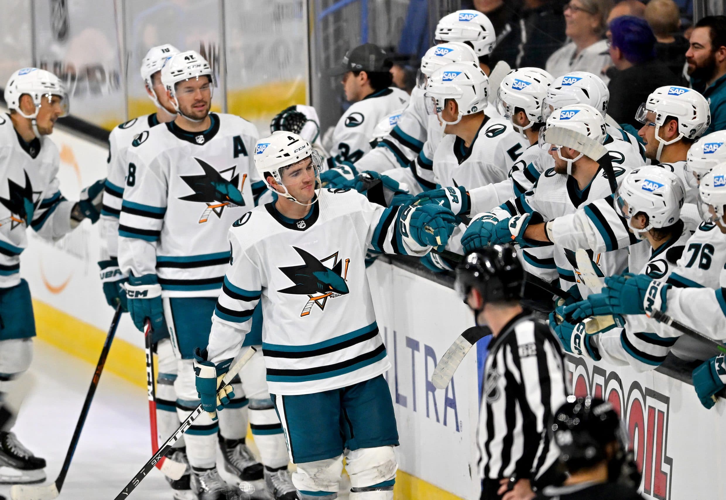 San Jose Sharks sign Scott Harrington to one-year contract