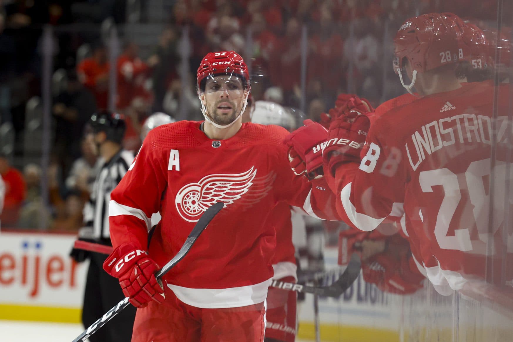 Red Wings’ David Perron will have in-person hearing for cross-checking Senators’ Artem Zub