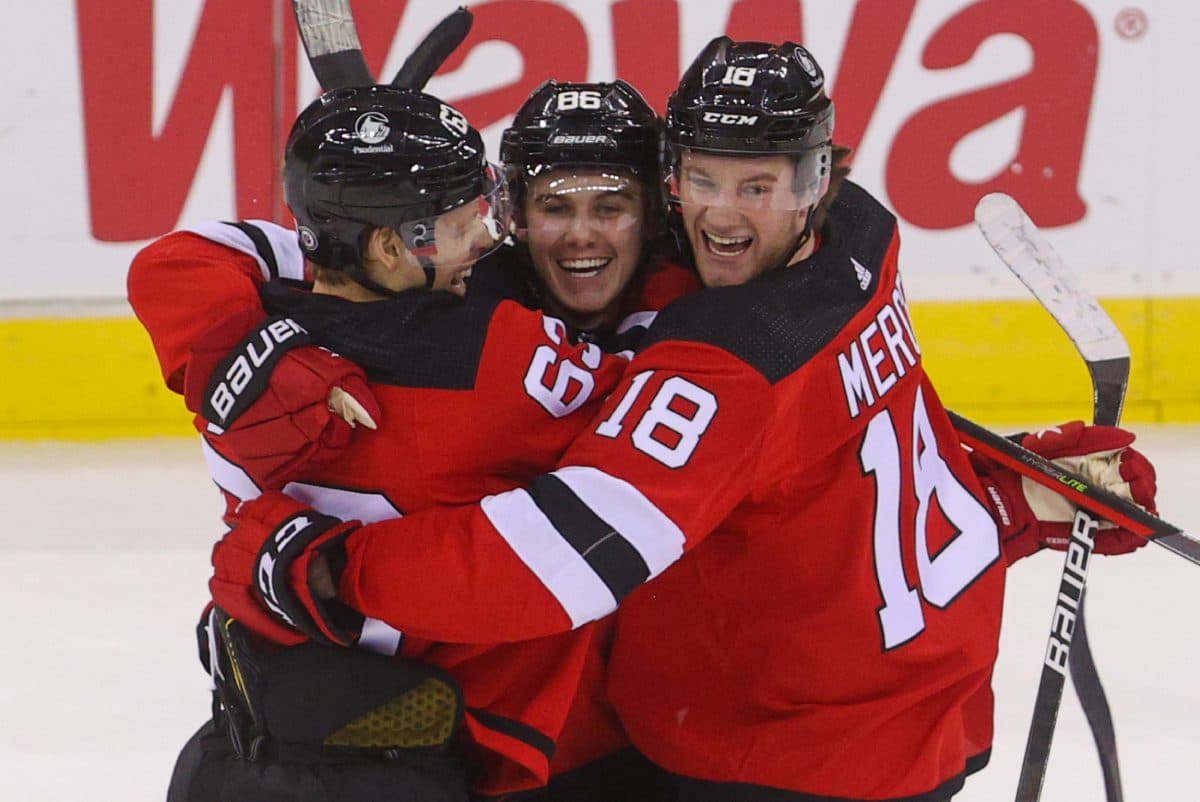 Finally, the New Jersey Devils End Losing Streak by Beating the  Philadelphia Flyers - All About The Jersey