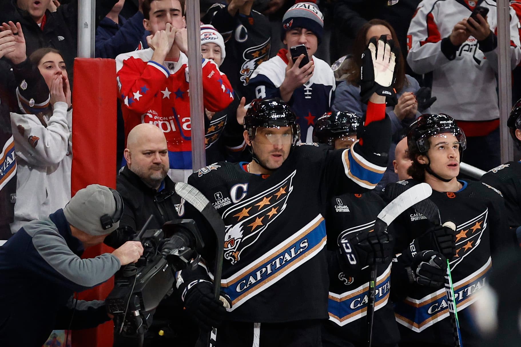 Alex Ovechkin passes Gordie Howe for second all-time with 802nd