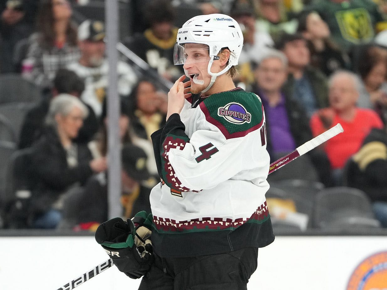Arizona Coyotes sign Juuso Valimaki to one-year contract extension