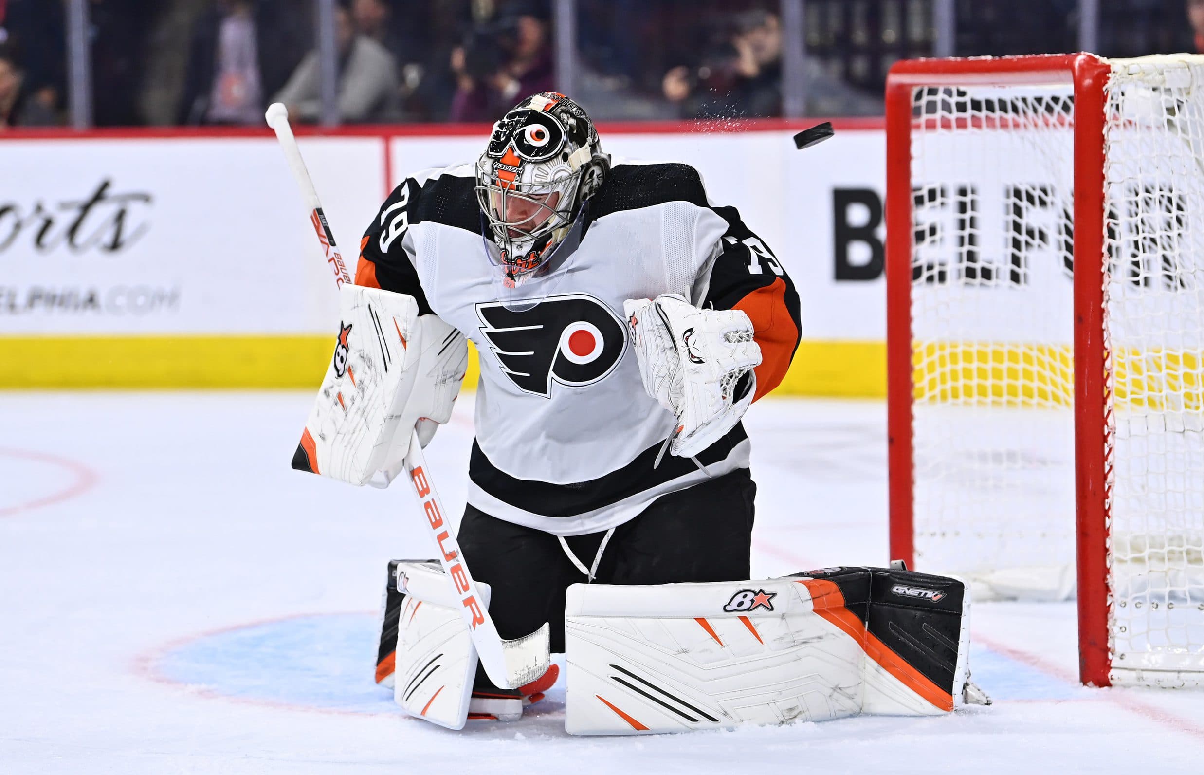 McKenna’s Matchup of the Day: Jan. 11 Darcy Kuemper vs. Carter Hart