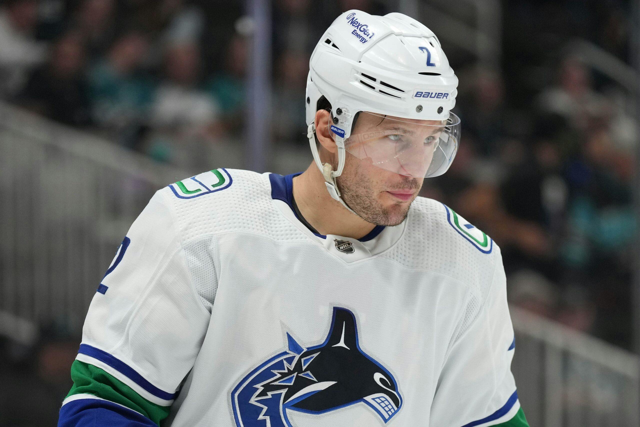Toronto Maple Leafs acquire Luke Schenn from Vancouver Canucks