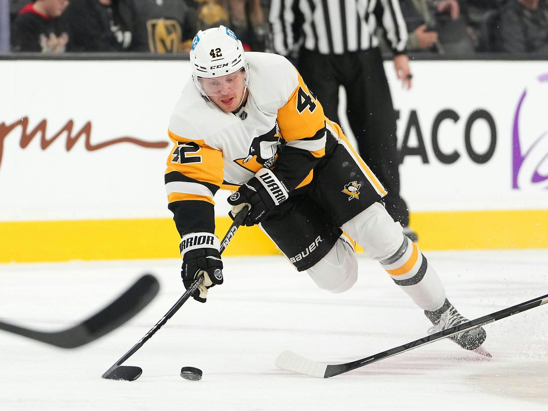 Pittsburgh Penguins place Kasperi Kapanen on waivers