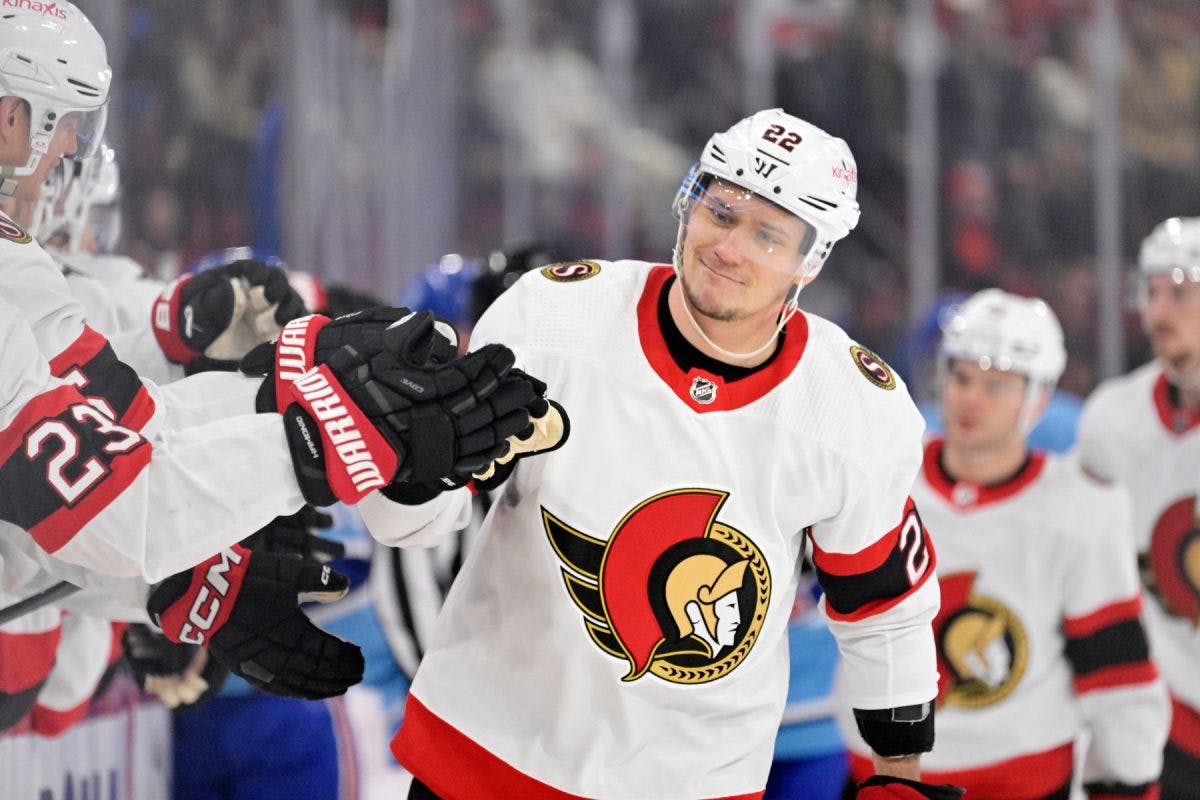 Ottawa Senators trade defenseman Nikita Zaitsev to Chicago Blackhawks