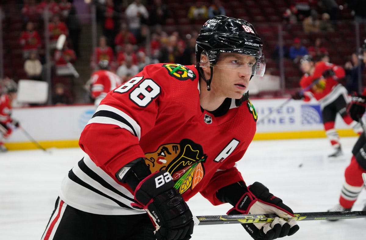 NHL playoffs: Kane's hat trick sends Blackhawks past Kings, to Cup final -  Sports Illustrated
