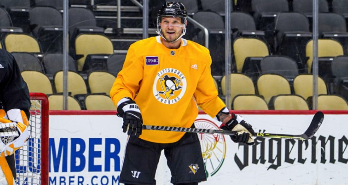 Pittsburgh Penguins defenseman Dmitry Kulikov out week-to-week with undisclosed injury