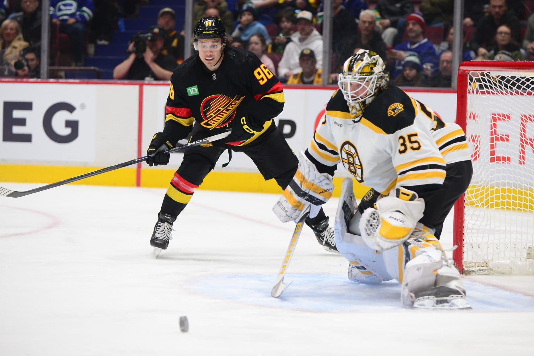 Bruins: You'll never guess Swayman's secret to his success