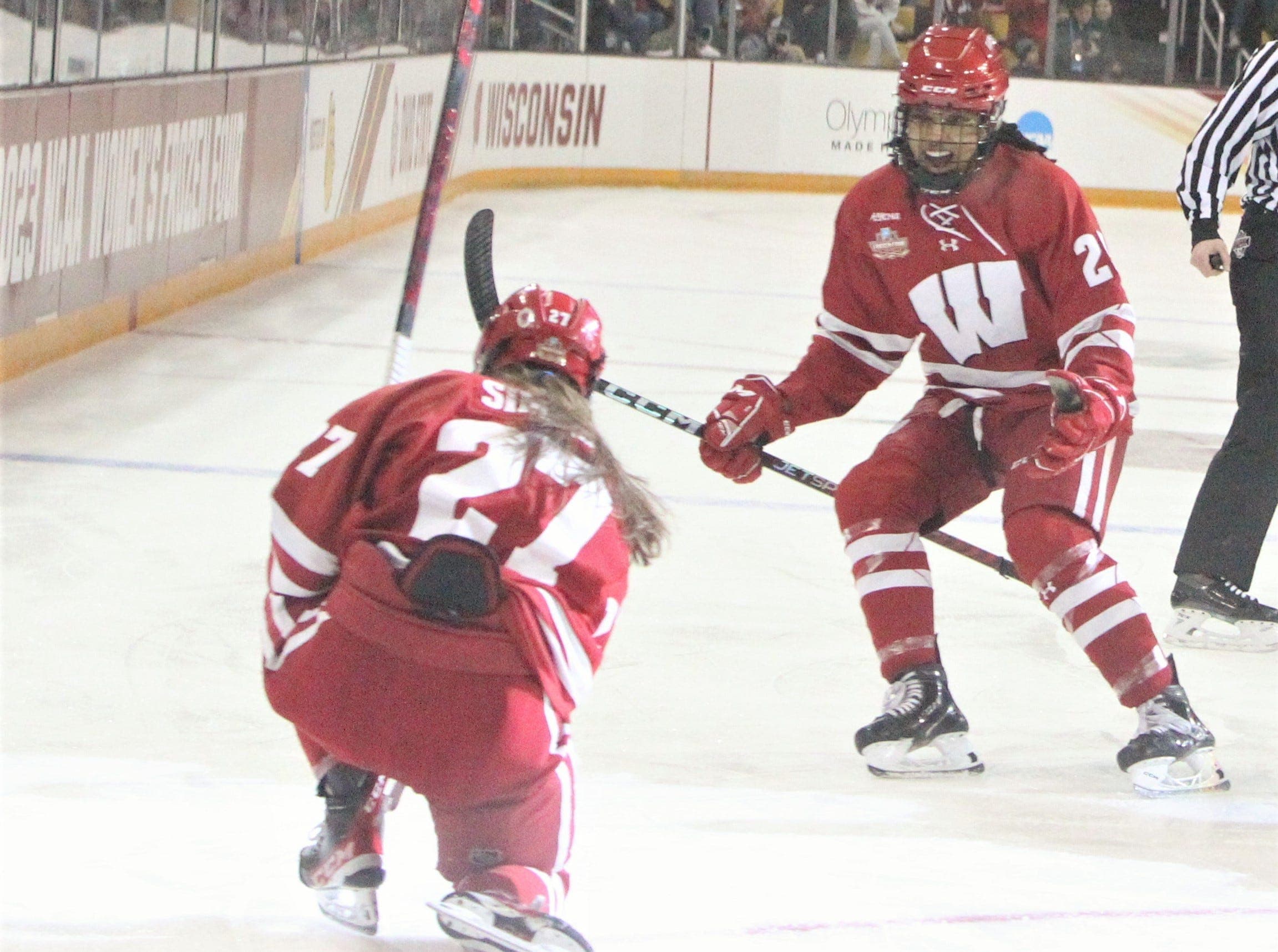 Wisconsin pulls off upset to win NCAA women’s hockey title