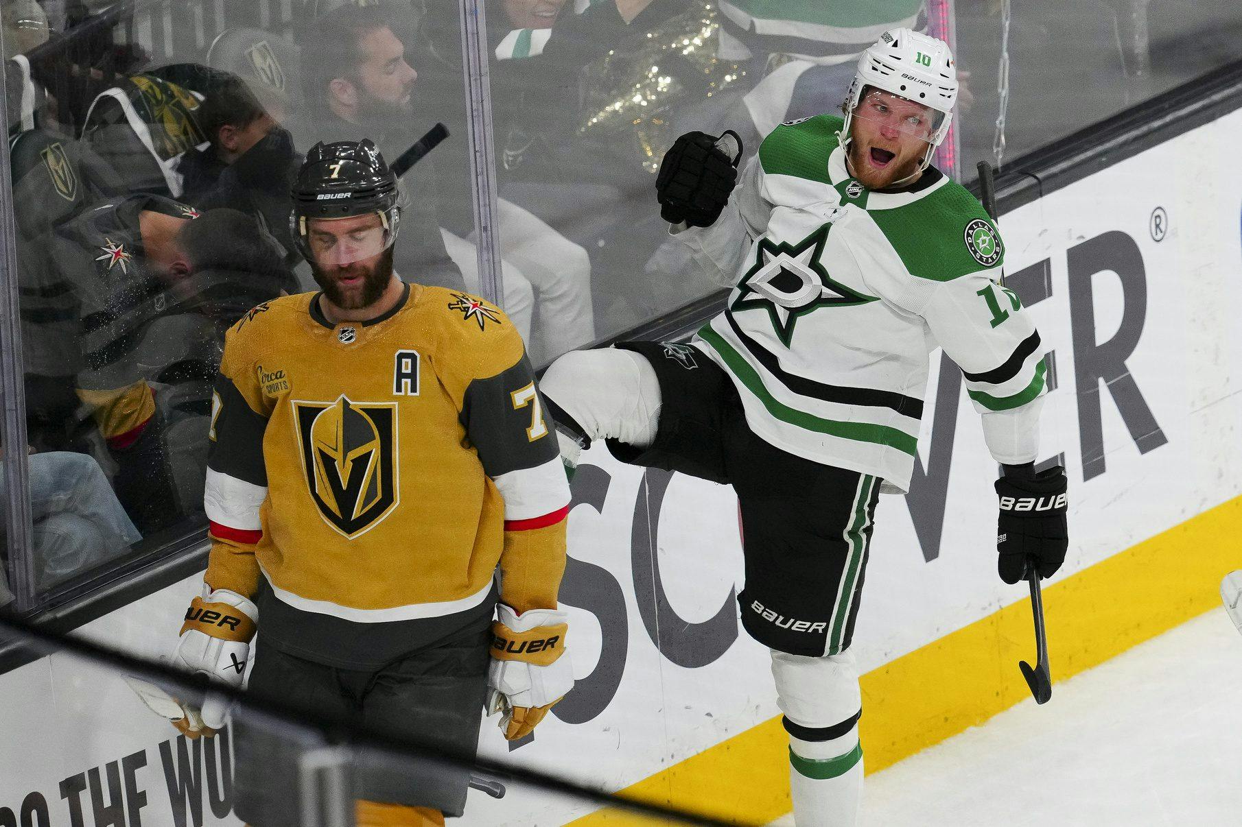 Stanley Cup Playoffs Day 40: Dellandrea scores two goals in third period to lead Stars to 4-2 win