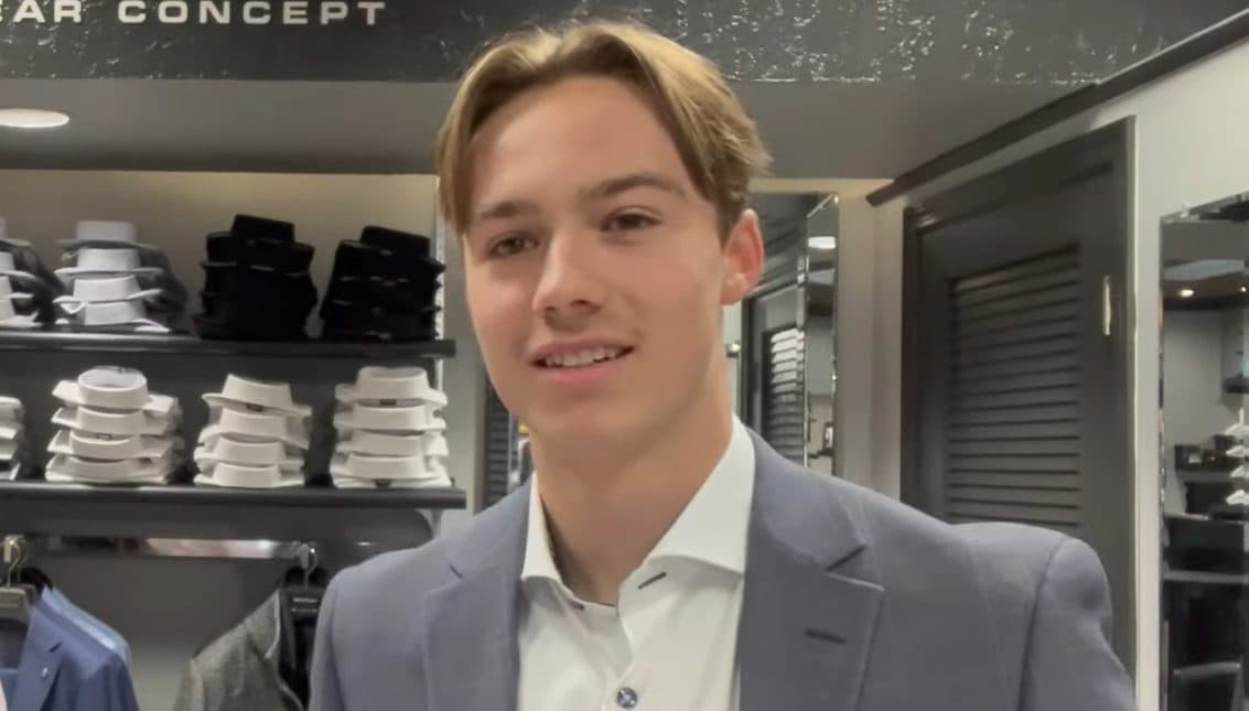 Carolina Hurricanes select Bradly Nadeau with No. 30 pick in 2023 NHL Draft