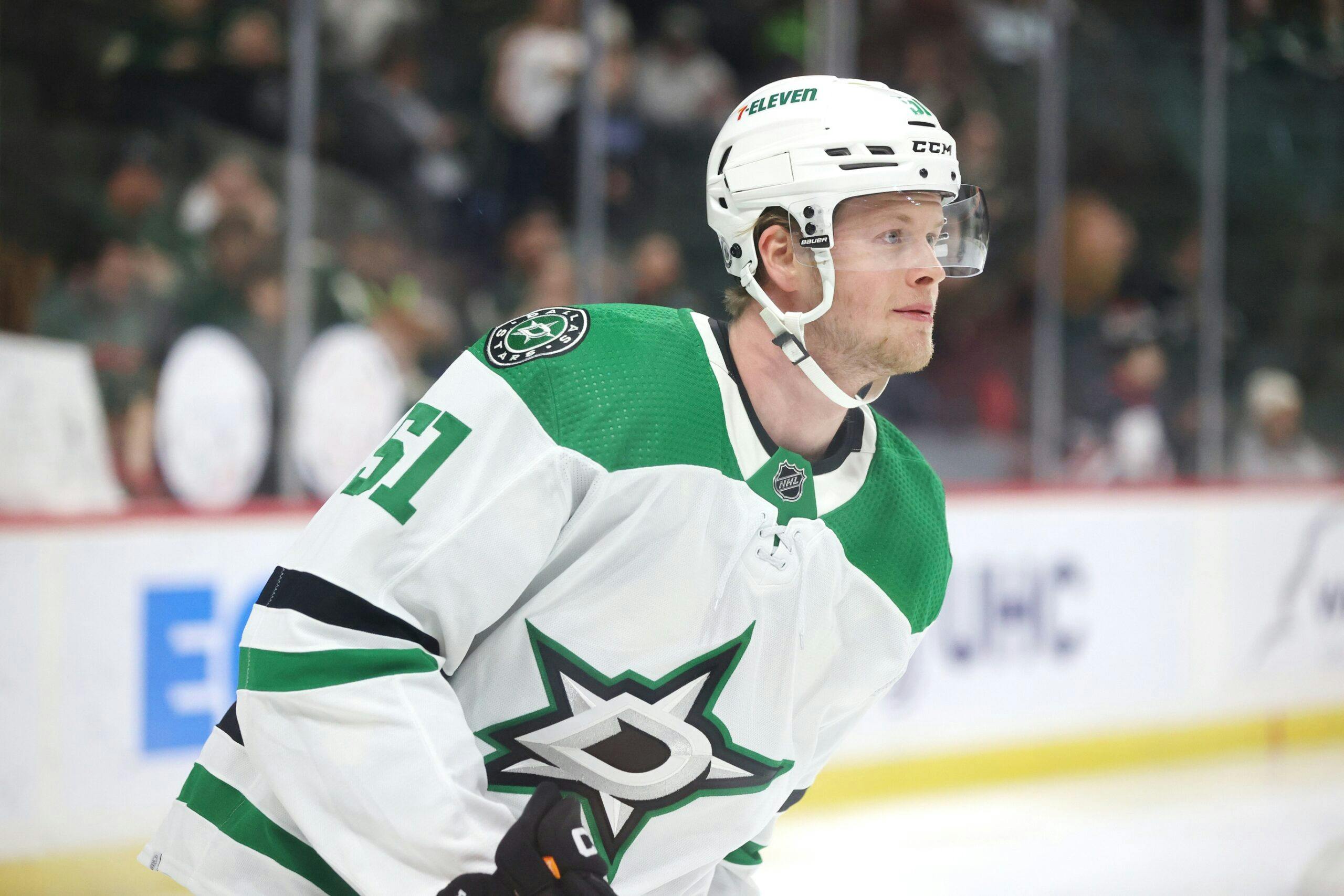 Jason Robertson signs four-year deal with the Dallas Stars