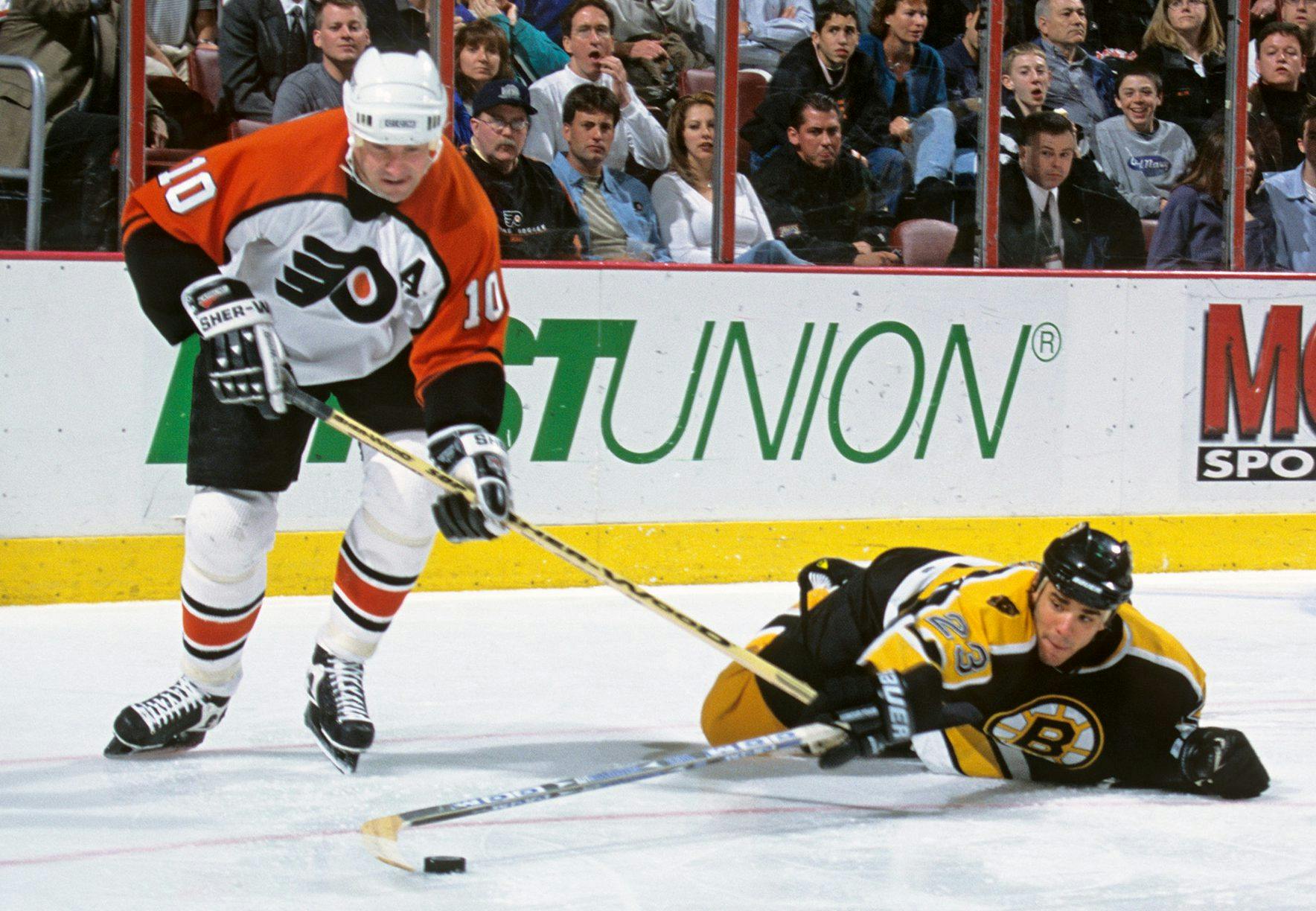 John LeClair joins Philadelphia Flyers as special advisor to hockey operations