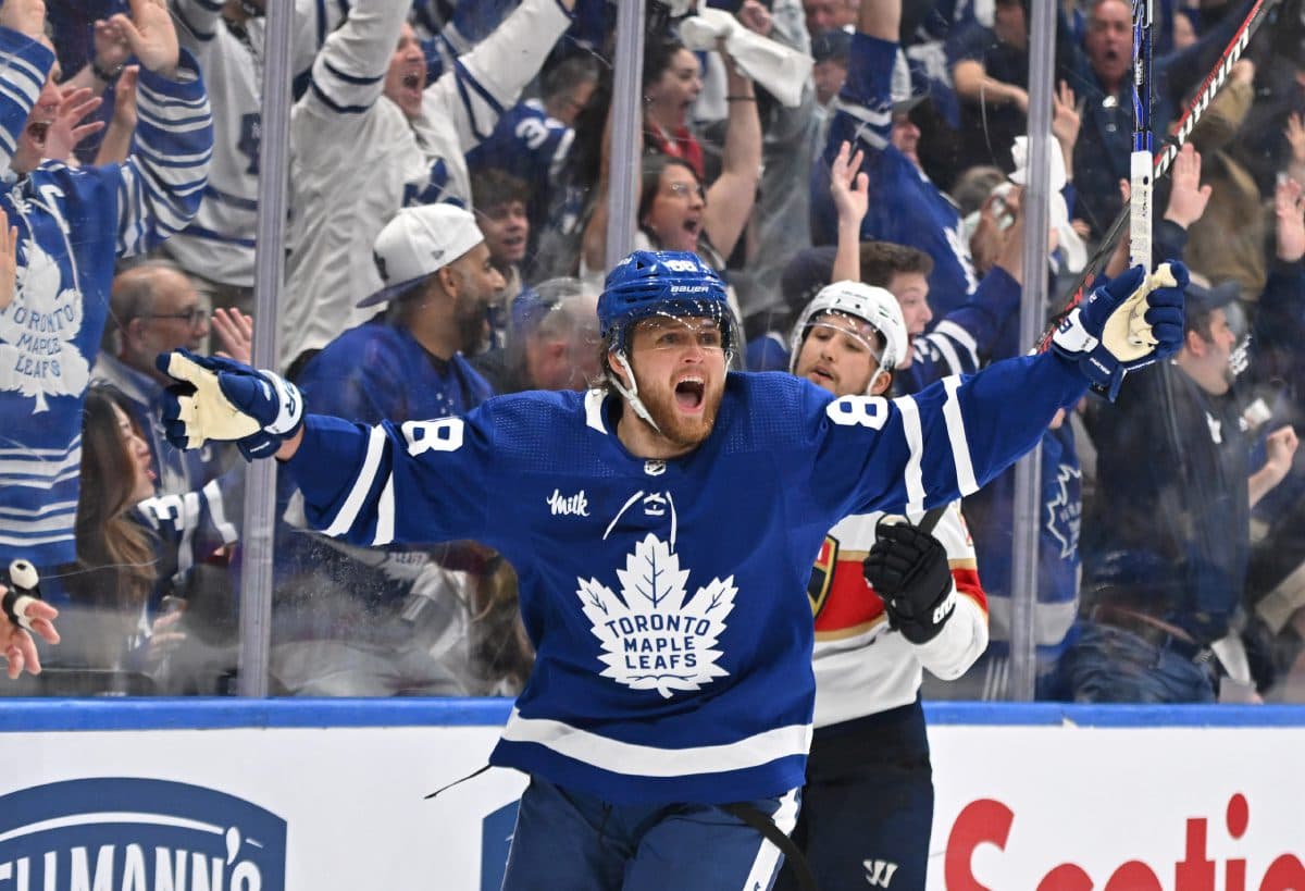 A Fan Showed Max Domi His Dad Tie's Old Stick & The New Maple Leaf