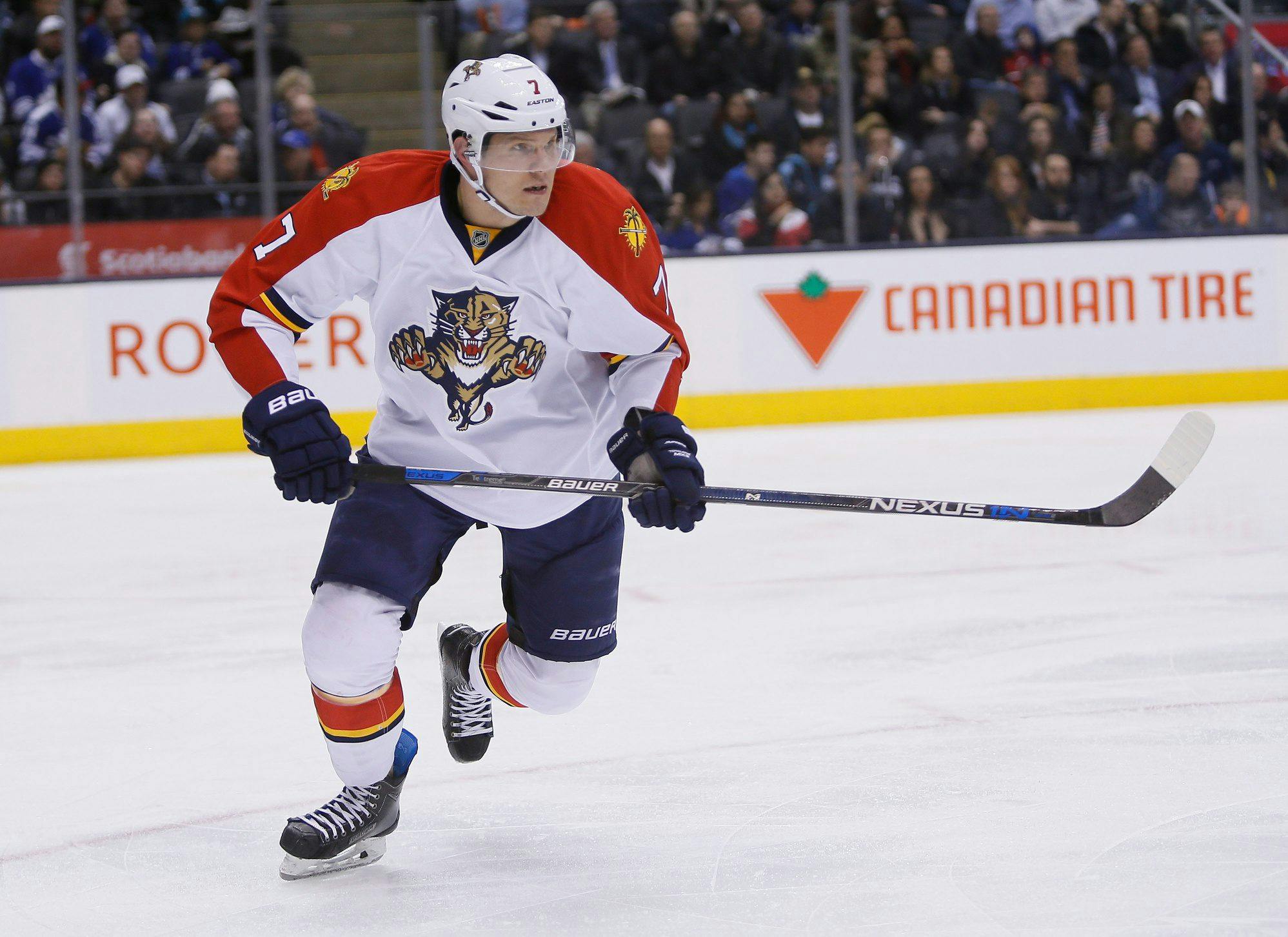 Florida Panthers sign Dmitry Kulikov to one-year, $1 million deal