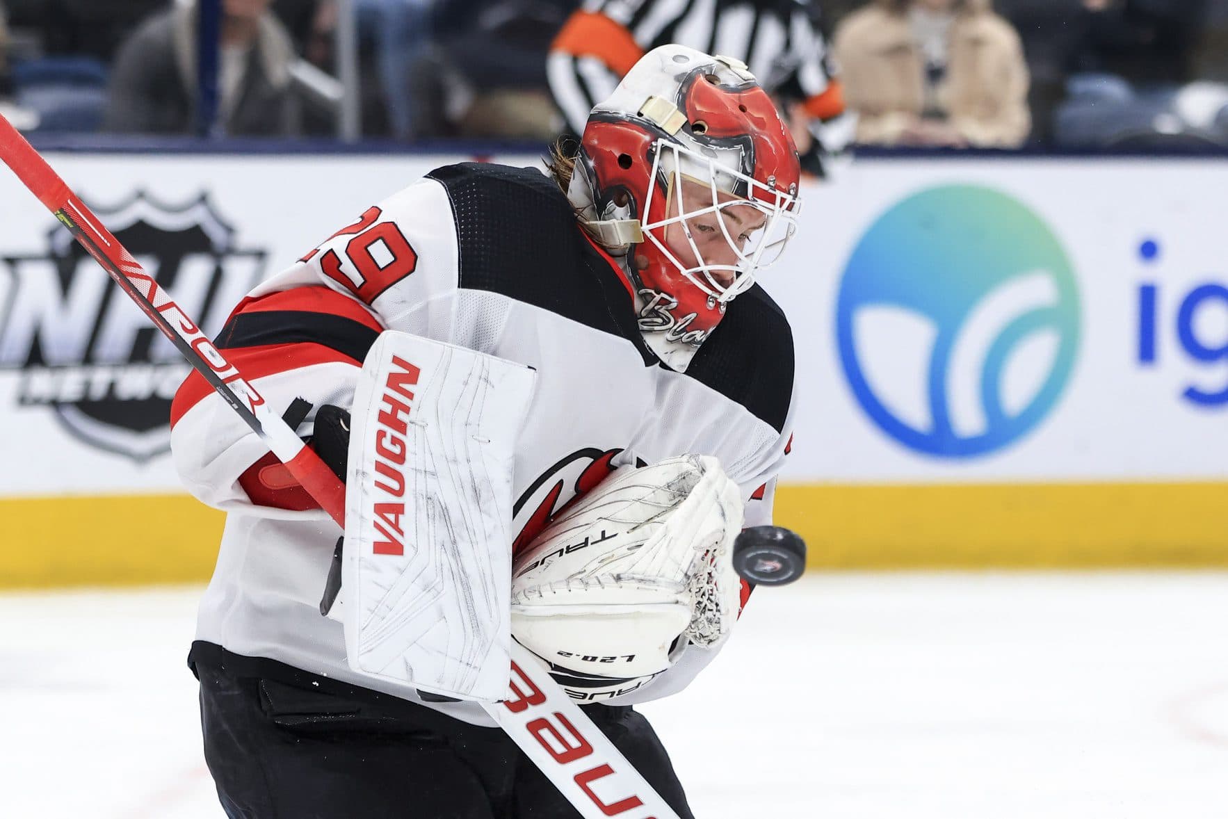 San Jose Sharks acquire goaltender Mackenzie Blackwood from New