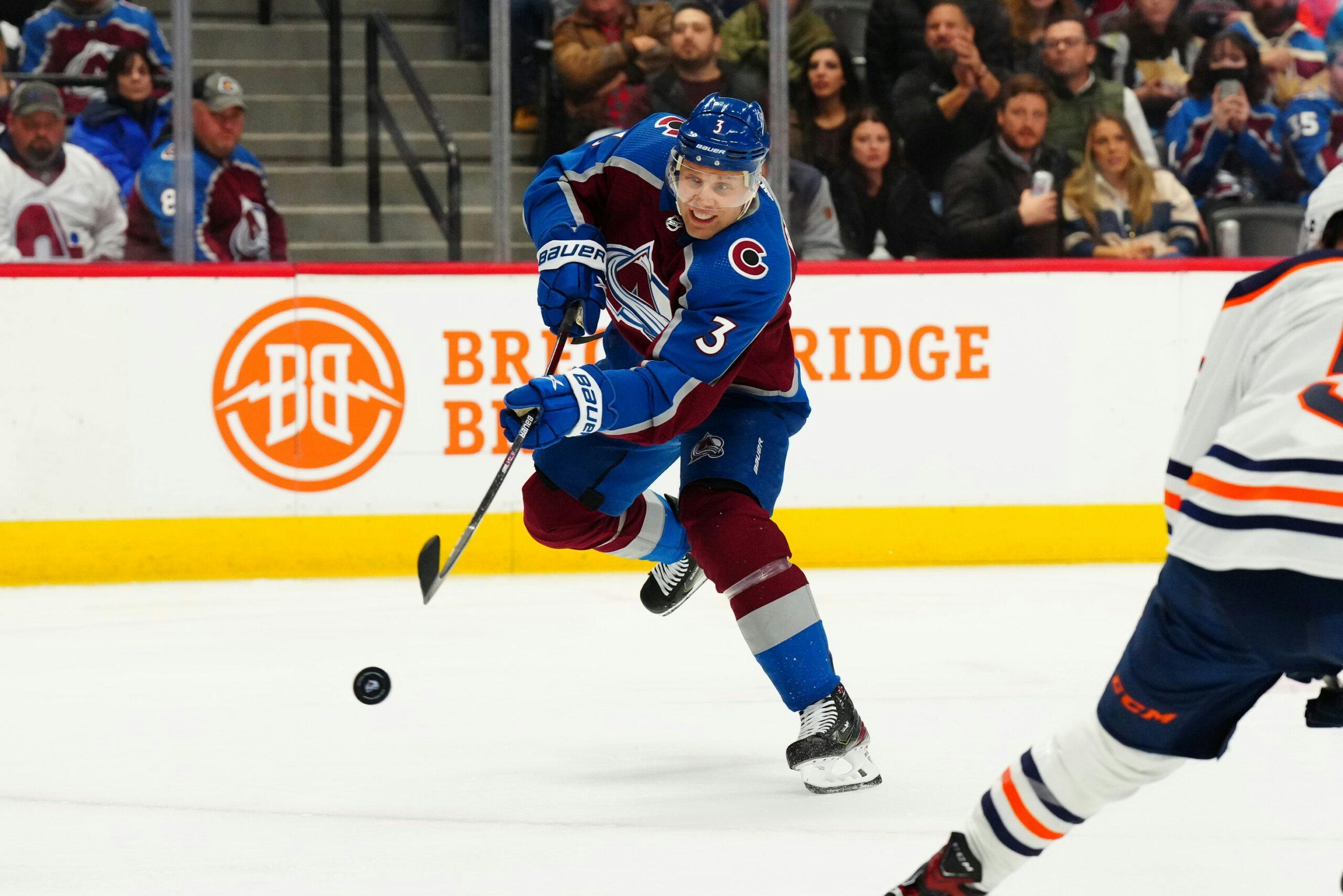 Colorado Avalanche sign defenseman Jack Johnson to one-year contract