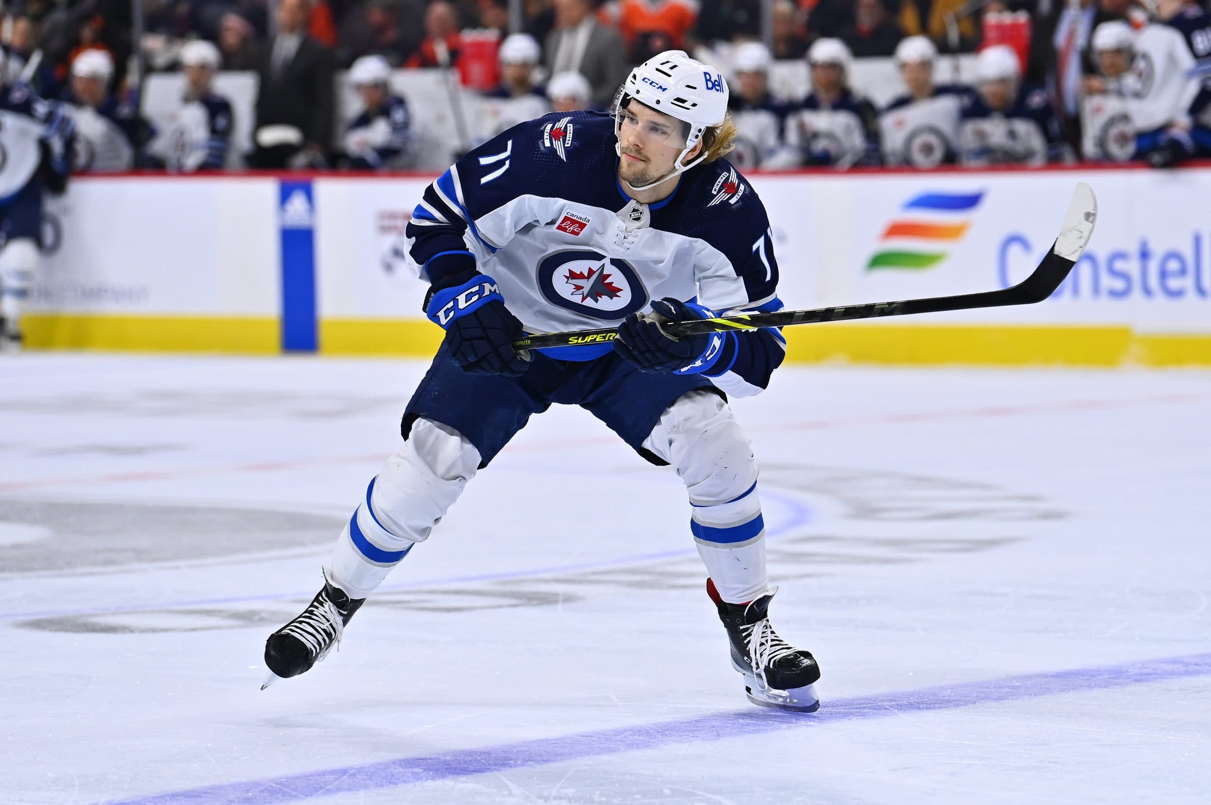 Axel Jonsson-Fjällby returns to Winnipeg Jets on two-year deal
