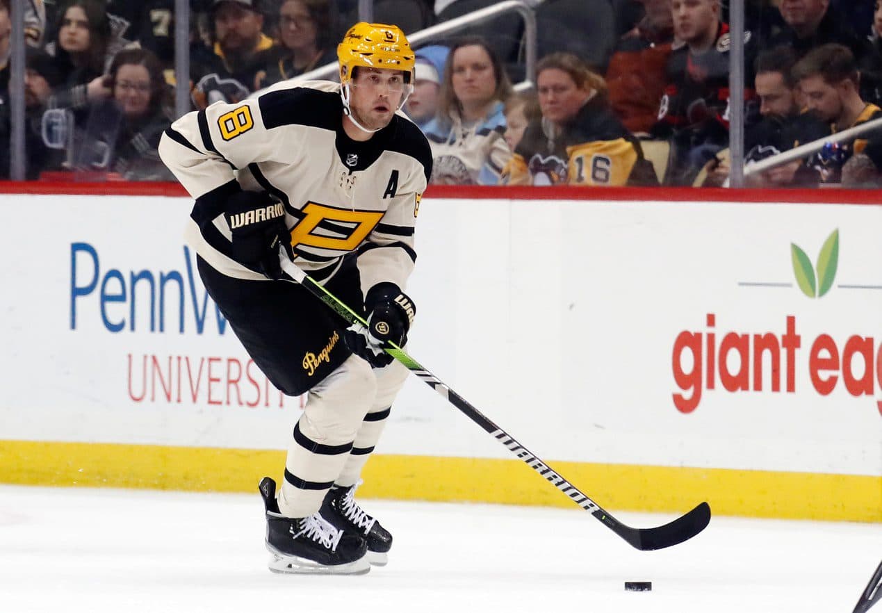 Seattle Kraken sign defenseman Brian Dumoulin to two-year contract