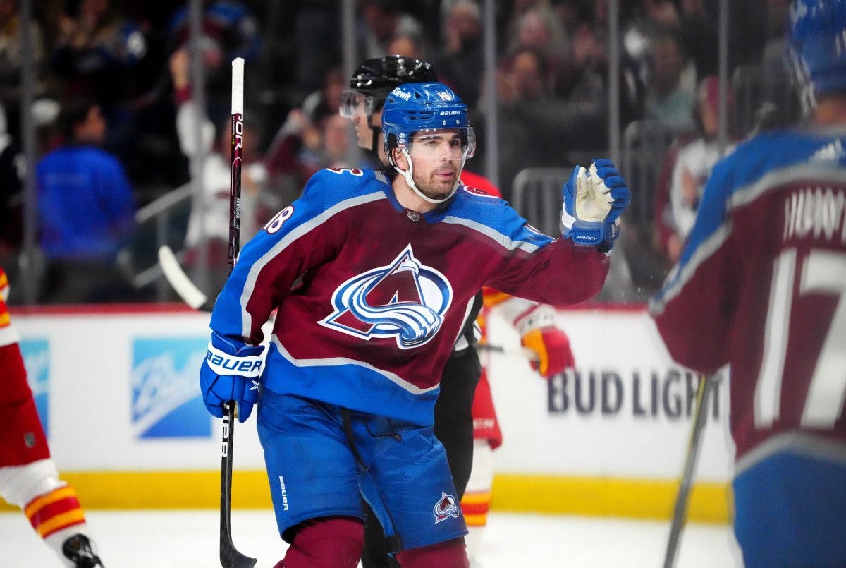 Montreal Canadiens sign Alex Newhook to four-year contract with $2.9 million AAV