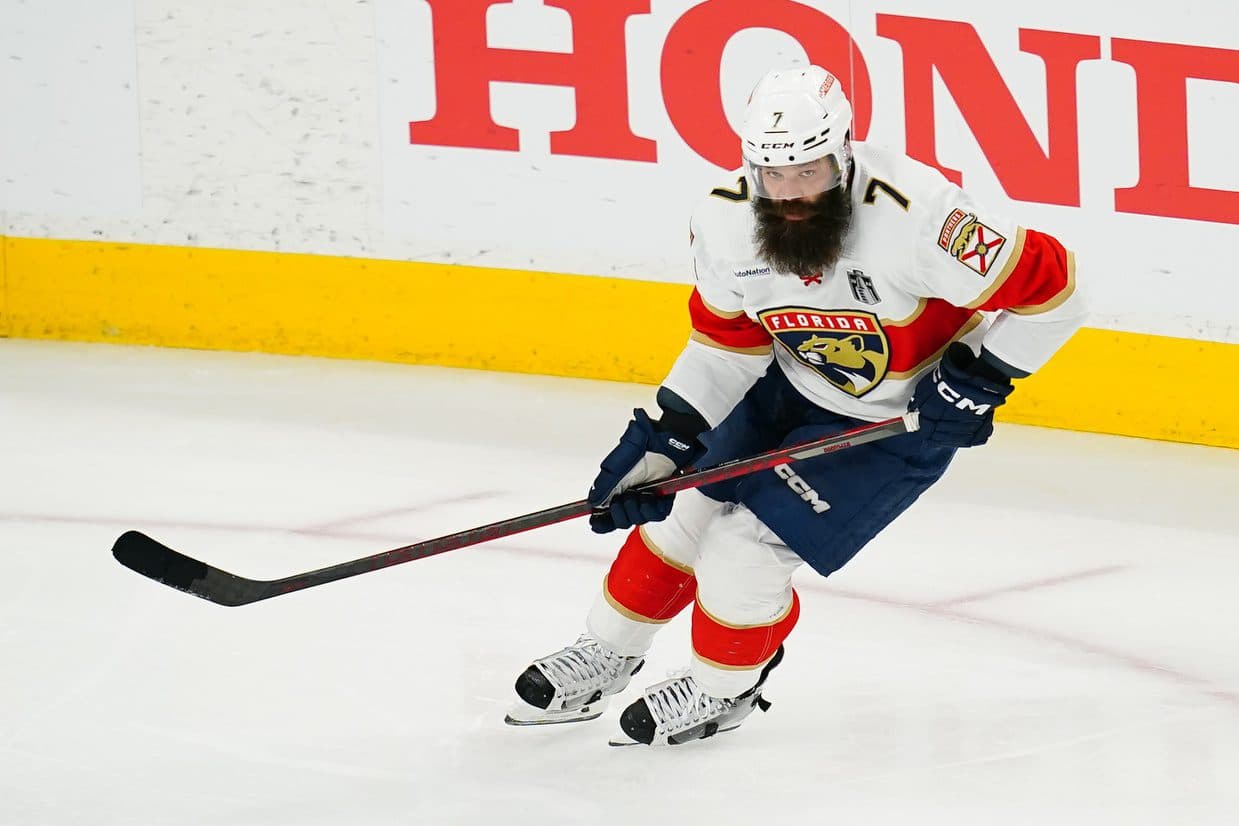 Anaheim Ducks sign defenseman Radko Gudas to three-year contract