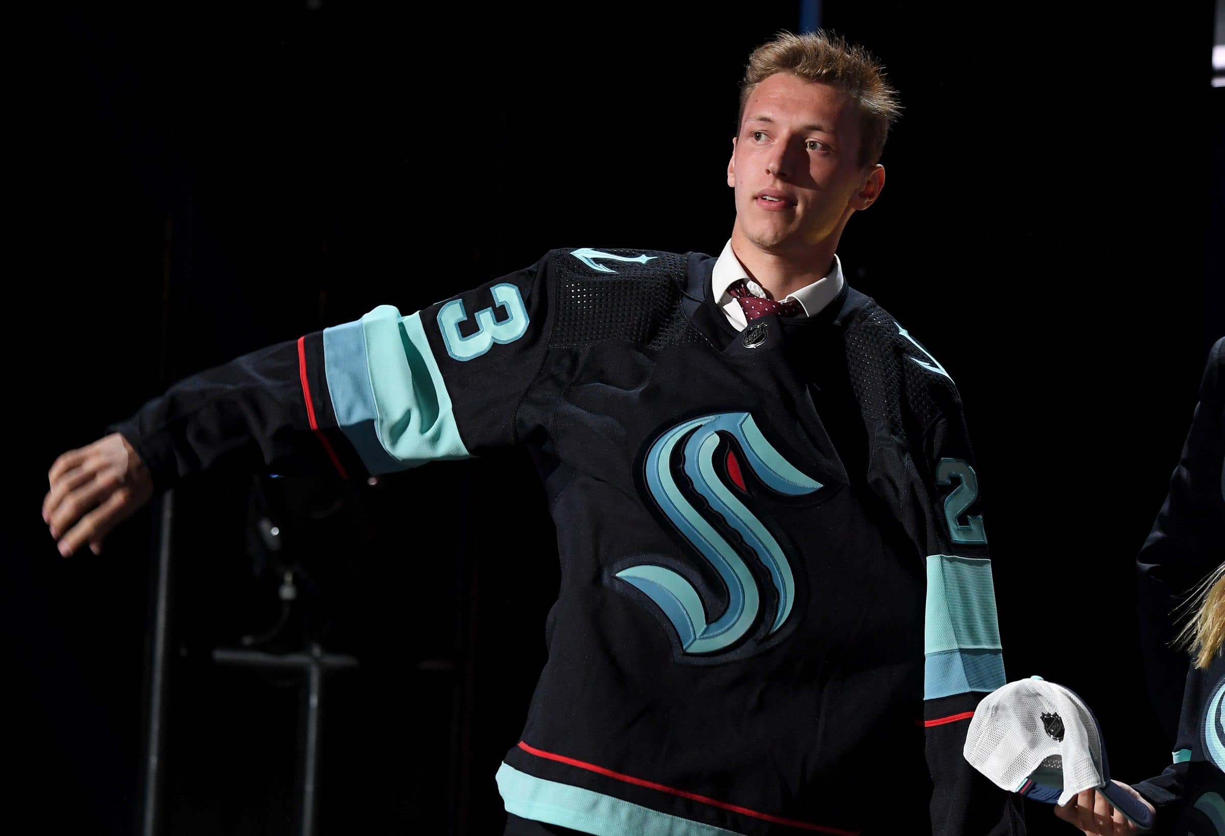 Eduard Sale signs entry-level contract with Seattle Kraken