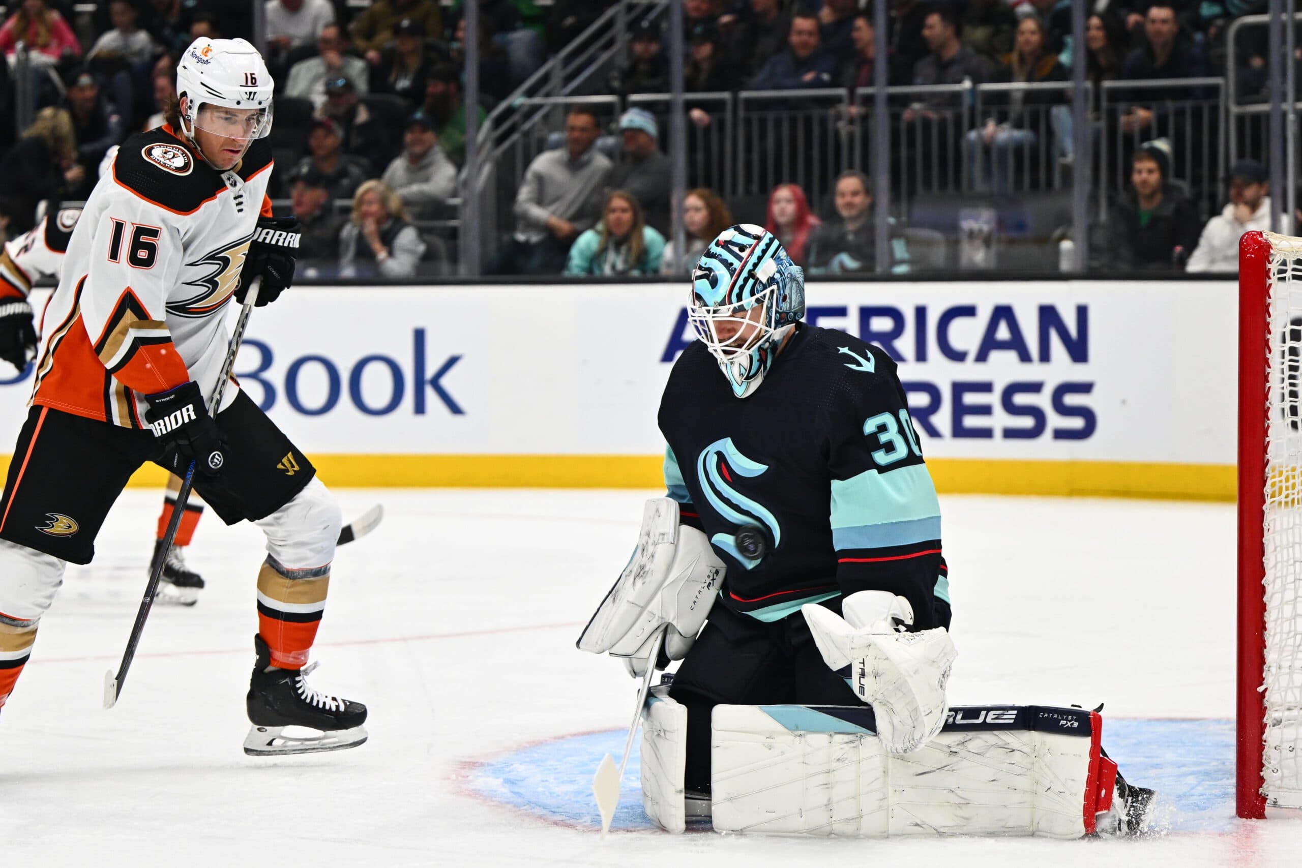 Boston trades goalie Martin Jones to San Jose