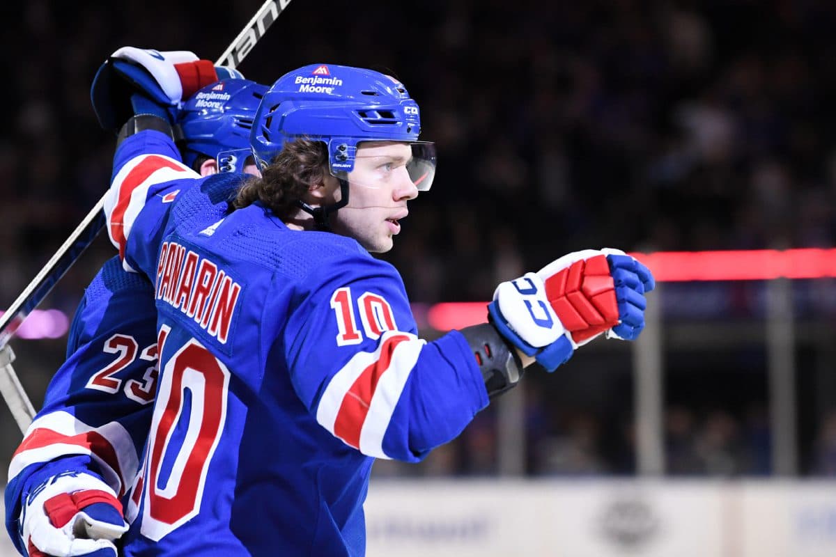 Rangers' Braden Schneider plays like veteran in NHL debut