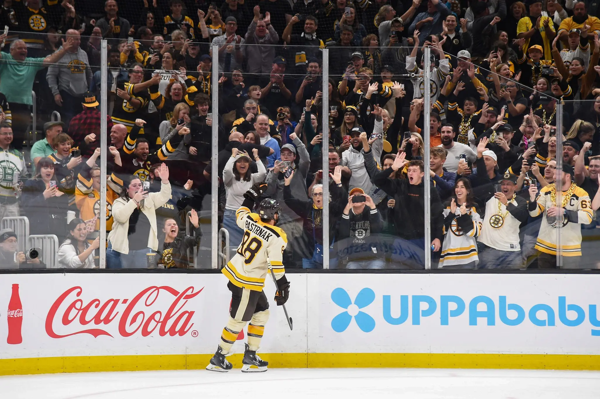 NHL power rankings: Different Bruins team, same incredible dominance