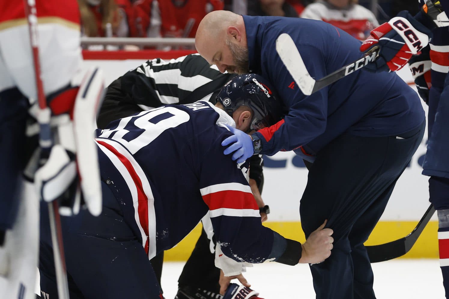 Washington Capitals’ Anthony Mantha won’t travel on road trip, day-to-day after taking puck to ear