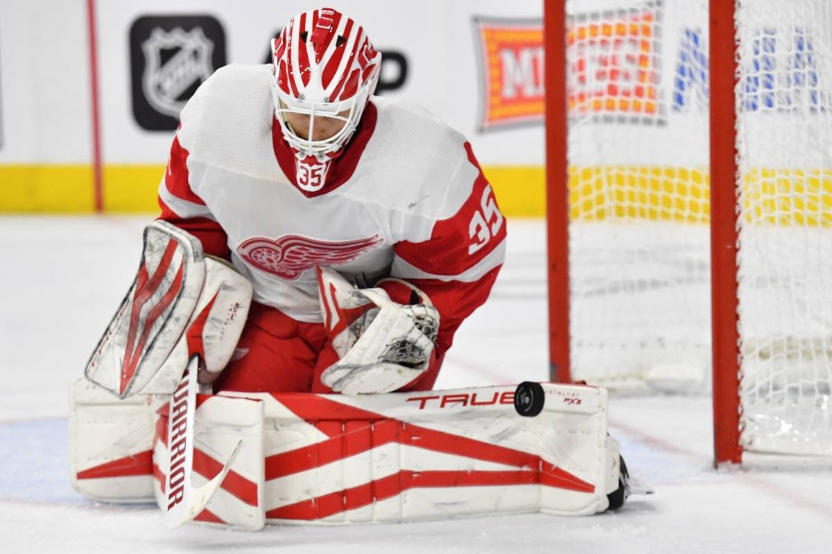 Detroit Red Wings goaltender Ville Husso leaves game with lower-body injury