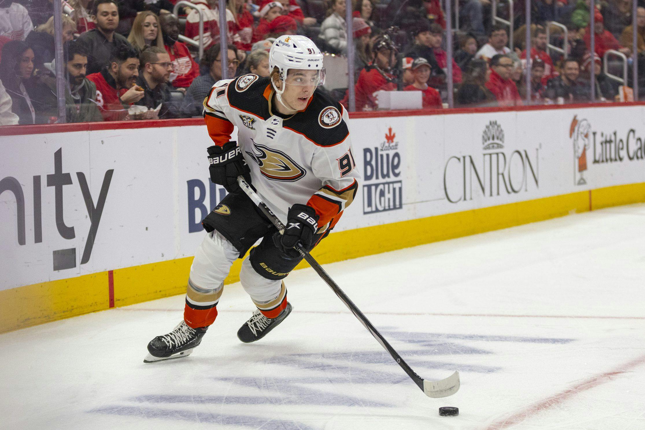 Anaheim Ducks star rookie Leo Carlsson avoids season-ending injury; will only miss 4-6 weeks