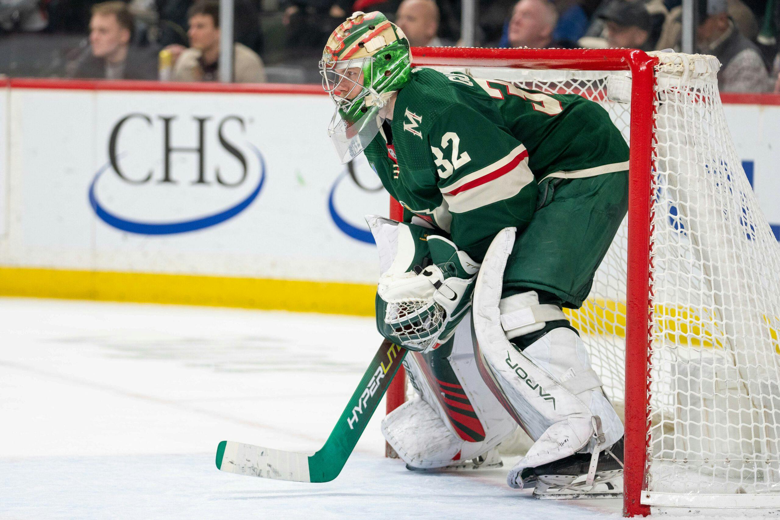 Wild’s Filip Gustavsson leaves game vs. Jets with lower-body injury, did not return