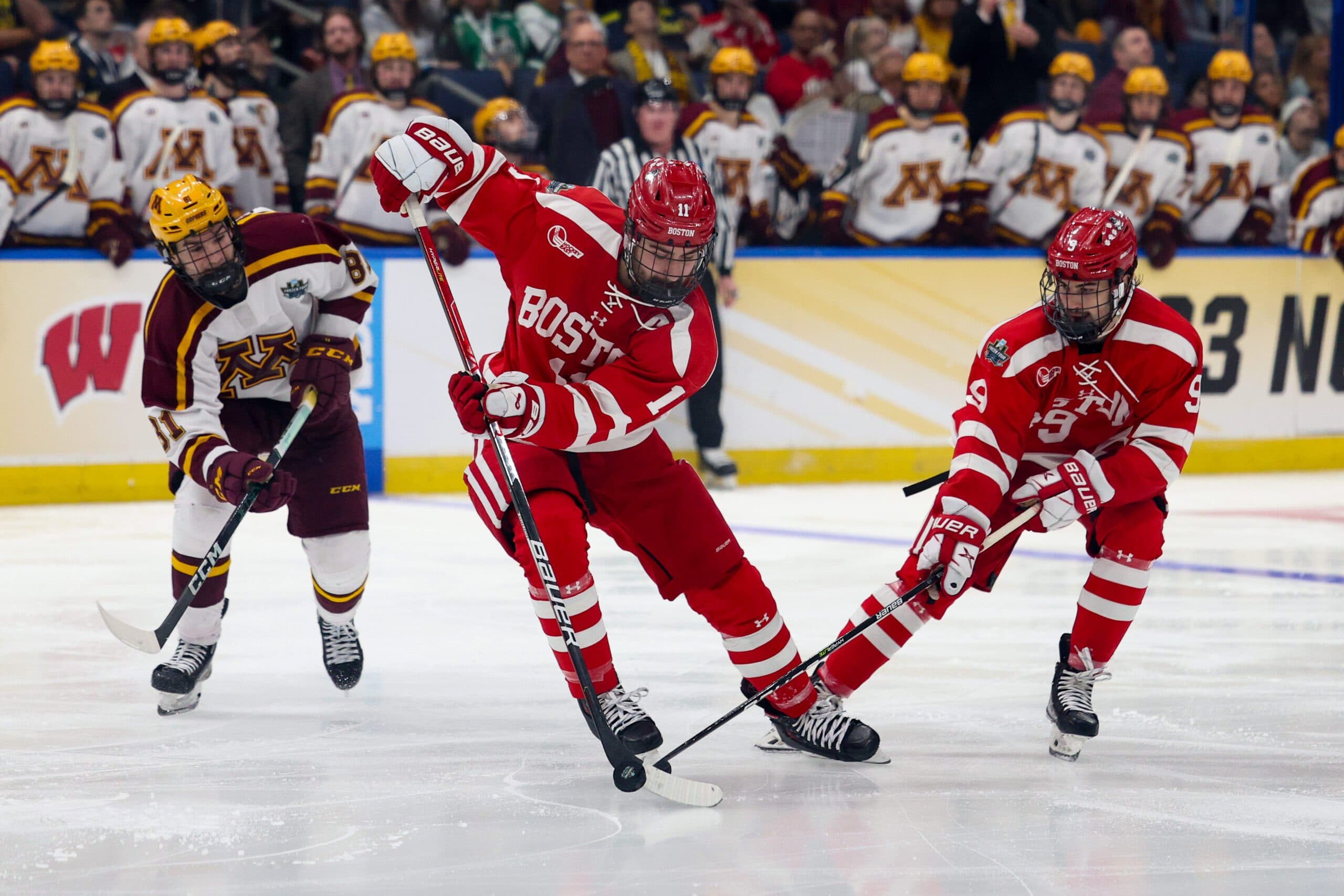 Montreal Canadiens sign Luke Tuch to entry-level contract