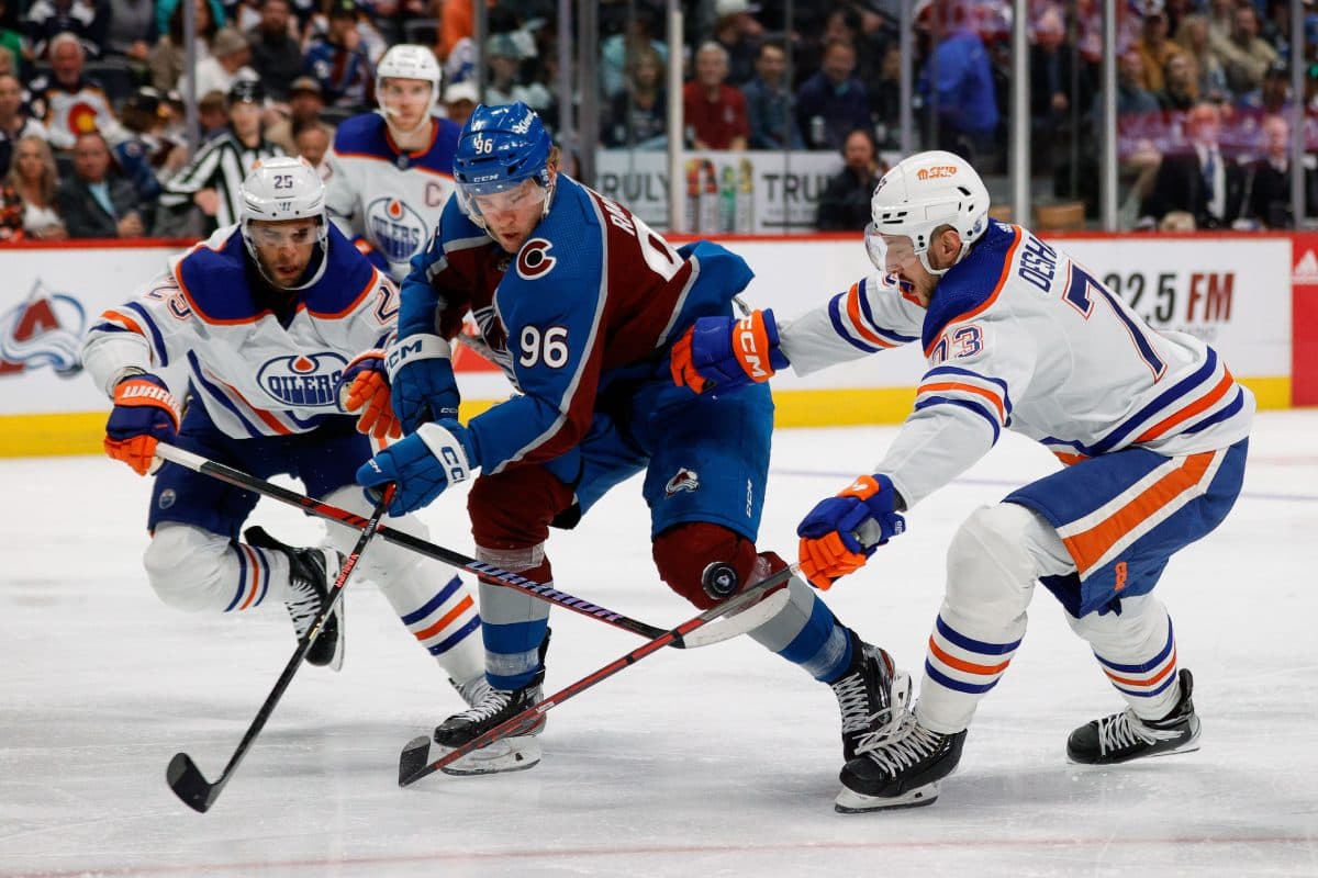 Avs’ Mikko Rantanen leaves game vs. Oilers with upper-body injury