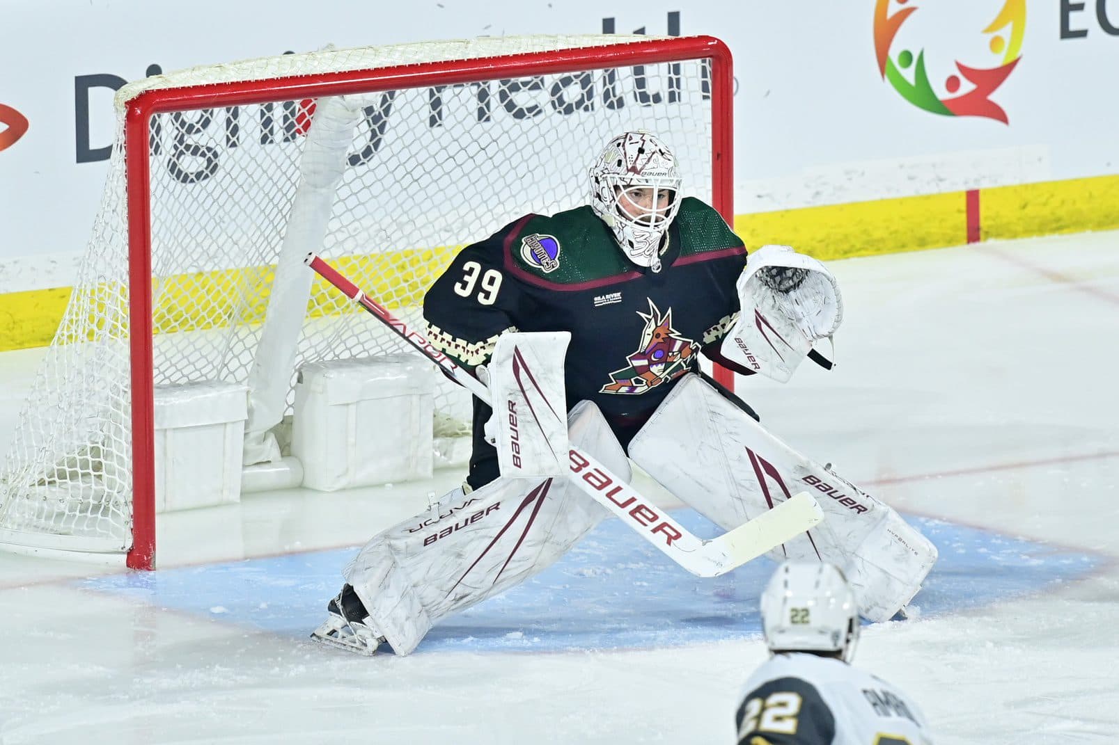 Coyotes goaltender Connor Ingram leaves game with injury, out 7-10 days