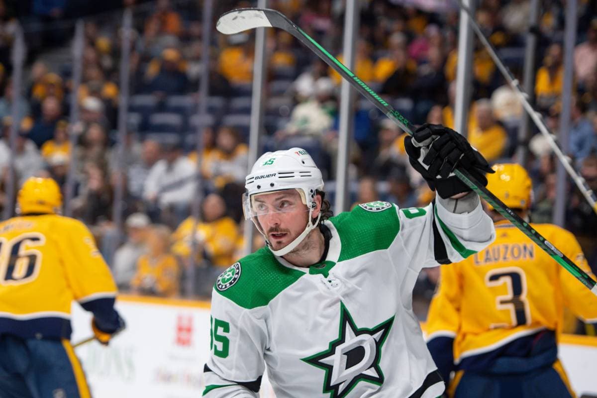 Dallas Stars’ Matt Duchene scores twice, performs show at Tootsies